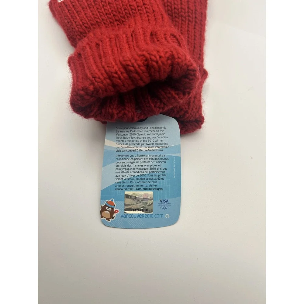 Vancouver 2010 Olympic Red Mittens NWT Canada Maple Leaf Winter Games